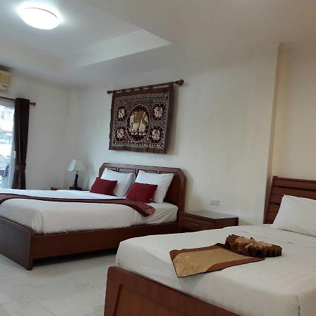 The Chillax Pattaya Hotel Екстериор снимка