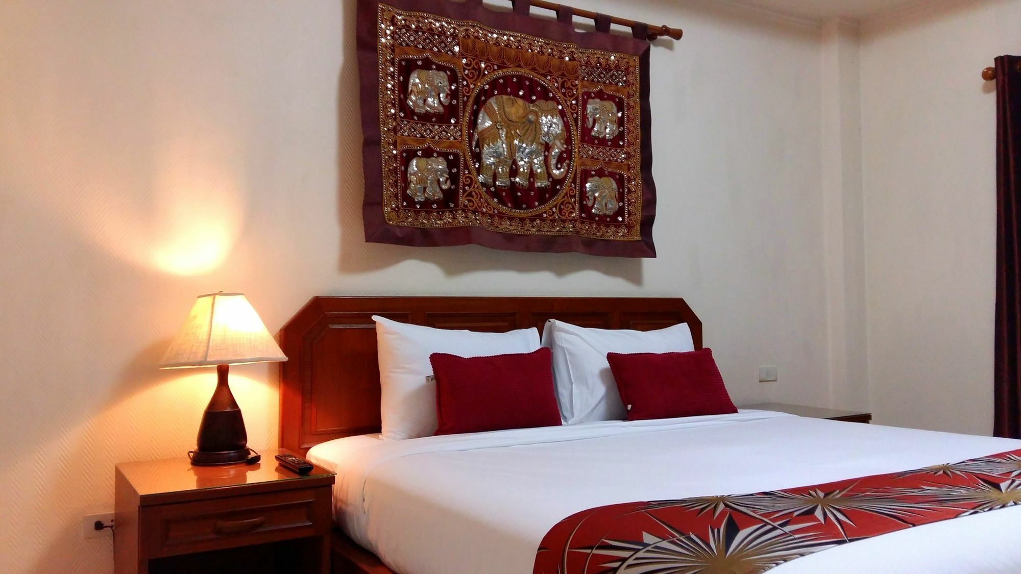 The Chillax Pattaya Hotel Екстериор снимка