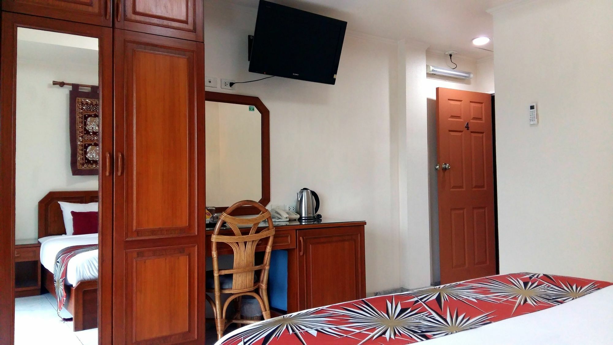 The Chillax Pattaya Hotel Екстериор снимка