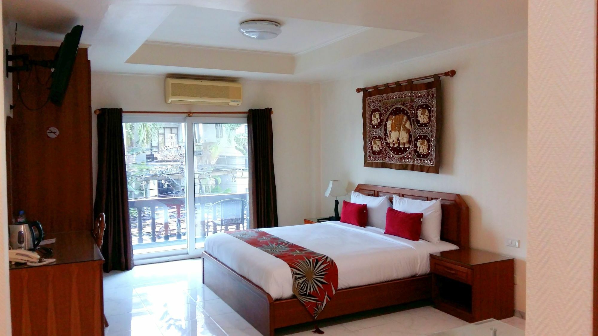 The Chillax Pattaya Hotel Екстериор снимка