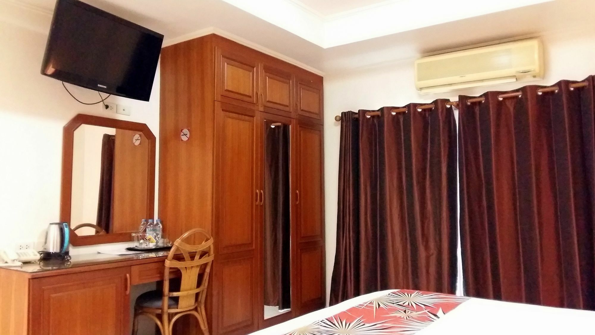 The Chillax Pattaya Hotel Екстериор снимка